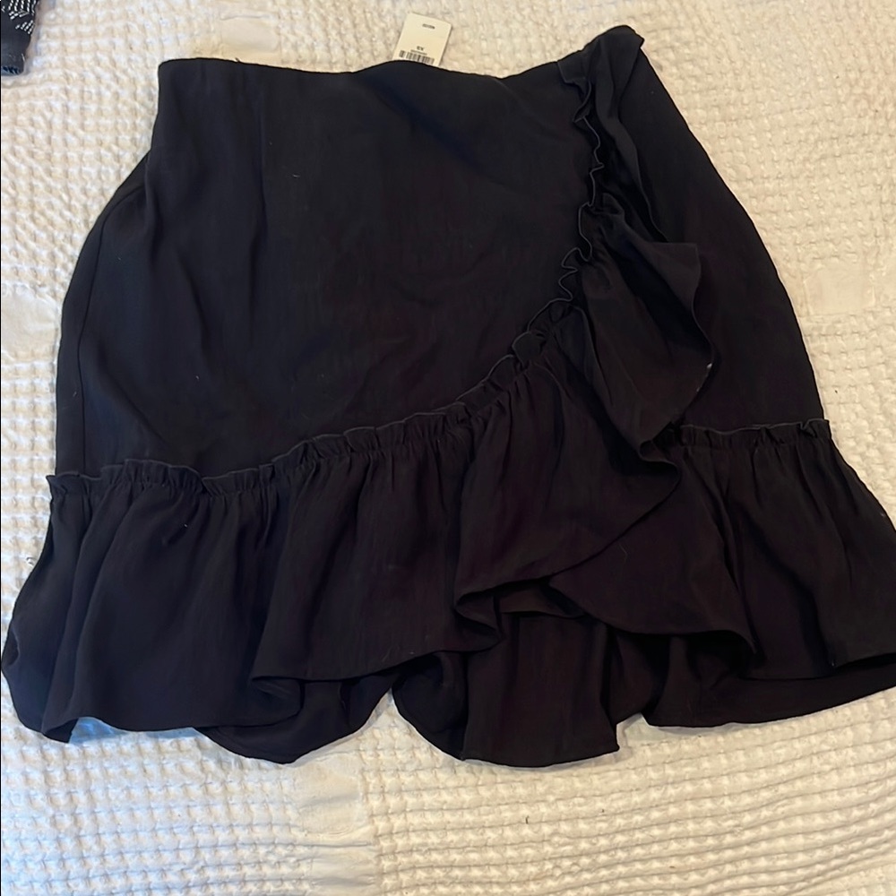 NWT Express Black Ruffled Women's Skirt